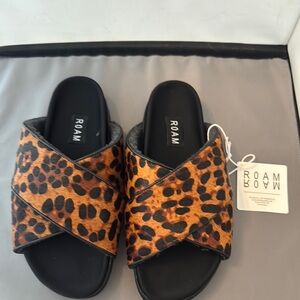 ROAM Animal Print Slide Sandals size 39 New